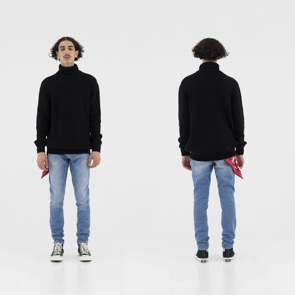 NWT New $232 FAMILY FIRST Milano Straight Leg Made In Italy Jeans Size 34 X 32